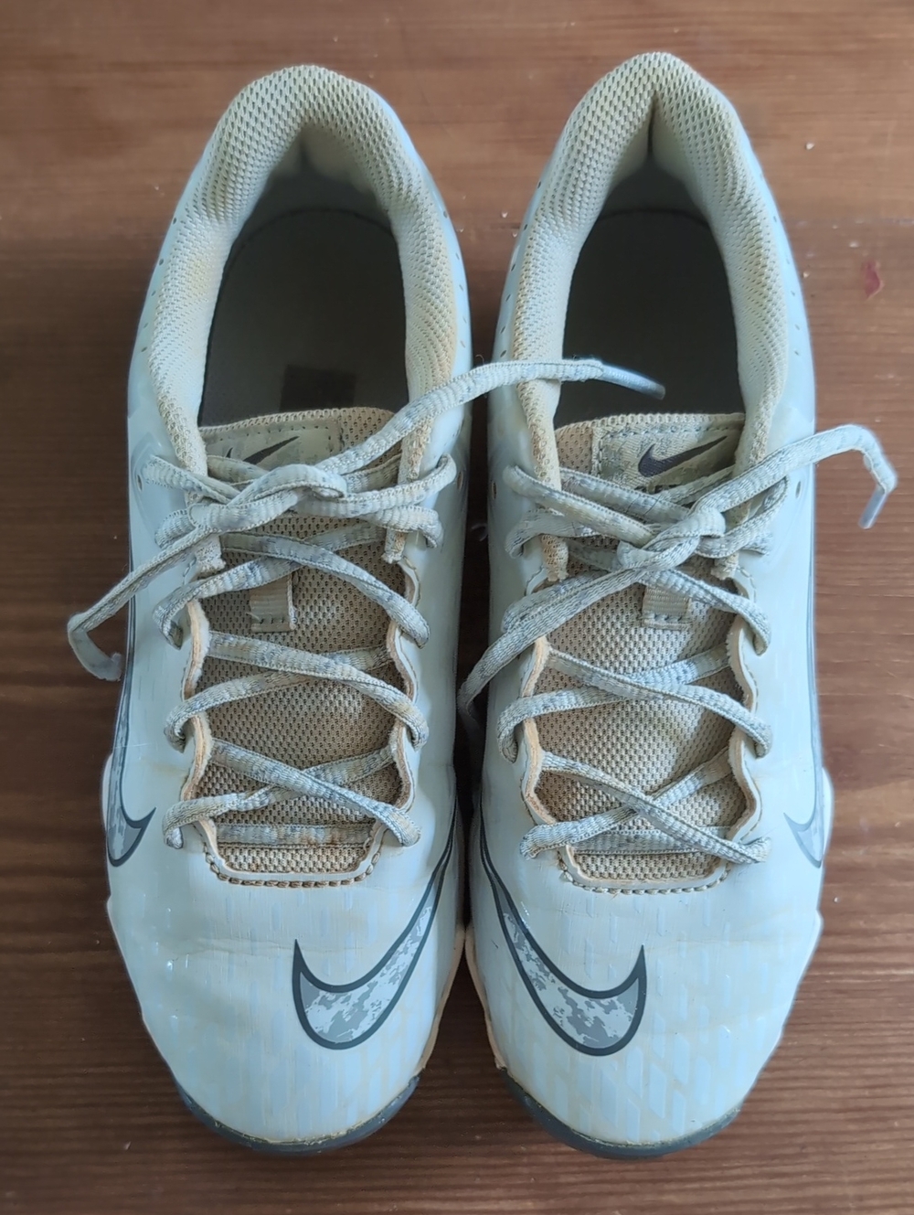 Nike Softball Cleats 4Y